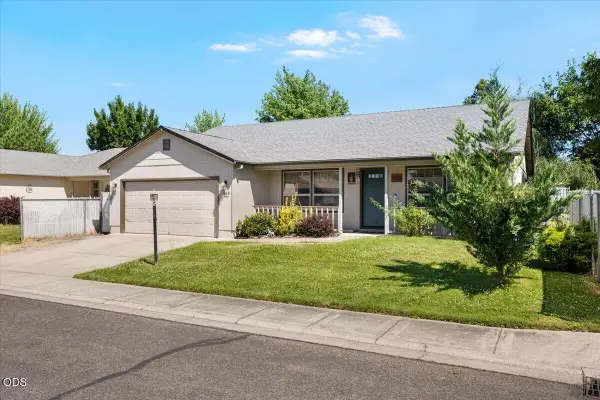 669 Karic Way, Eagle Point, OR 97524