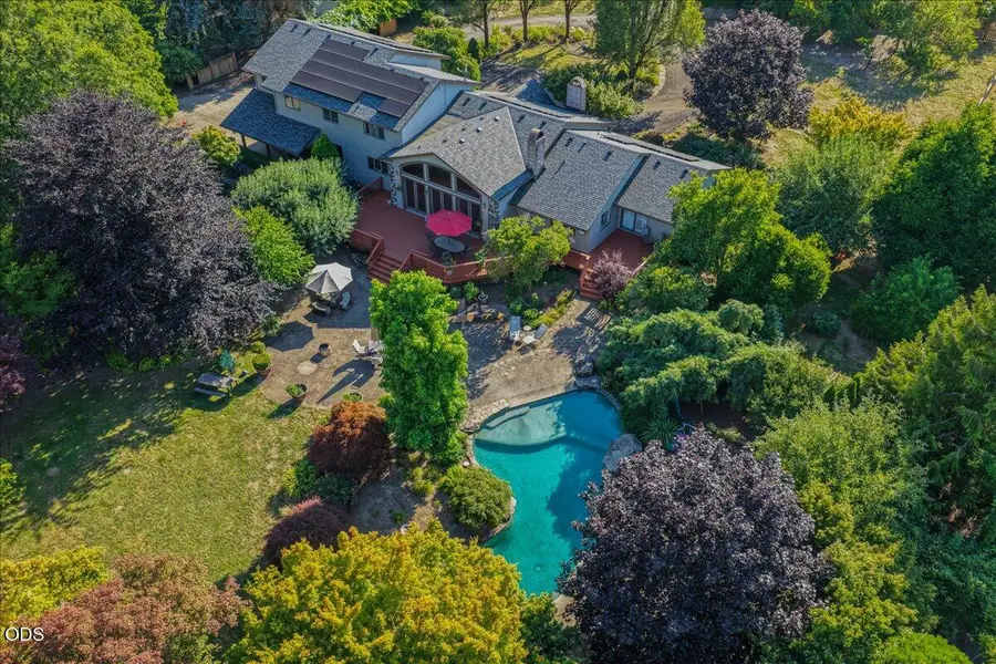 29700 SW Mountain Road, West Linn, OR 97068 - #2