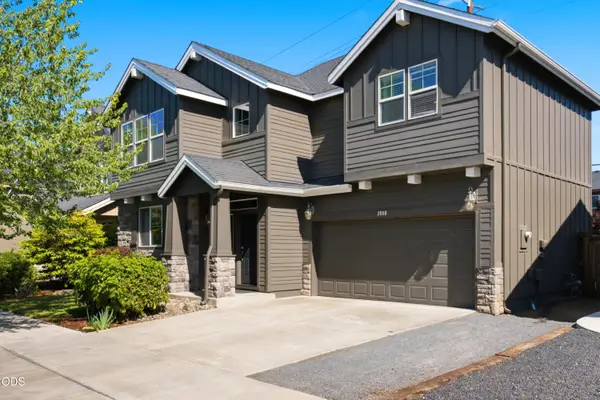2858 NE Forum Drive, Bend, OR 97701