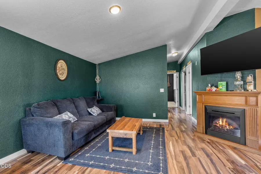 97 SE J Street, Madras, OR 97741 - #3