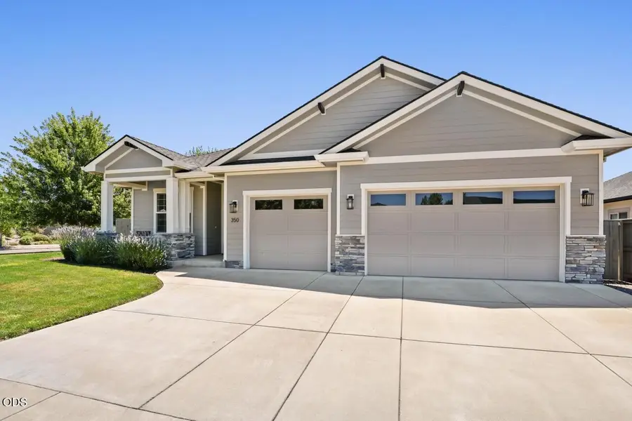 350 Kansas Drive, Medford, OR 97504 - #2