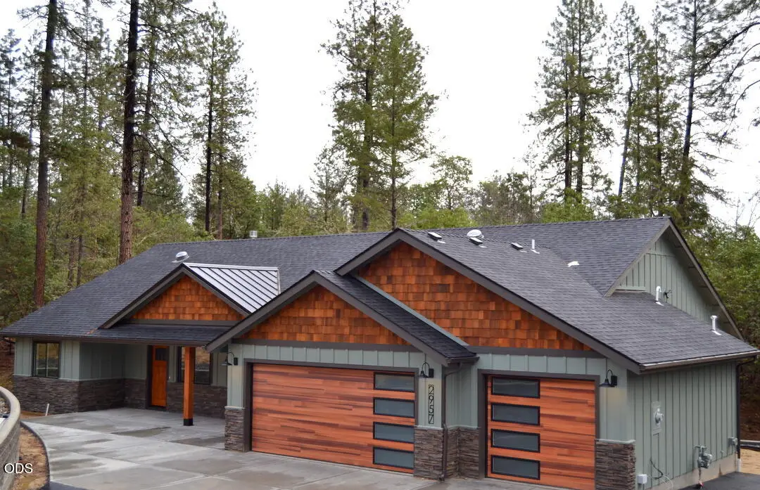 2643 Sylvan Drive, Grants Pass, OR 97527 - #1