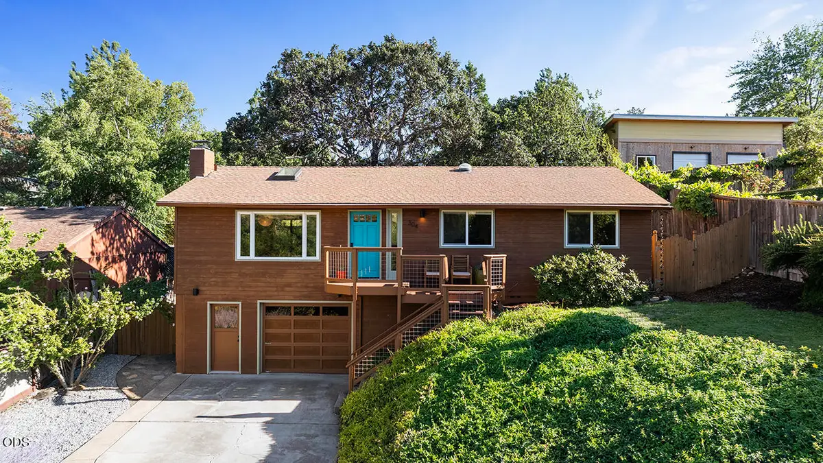 304 Clinton Street, Ashland, OR 97520 - #1
