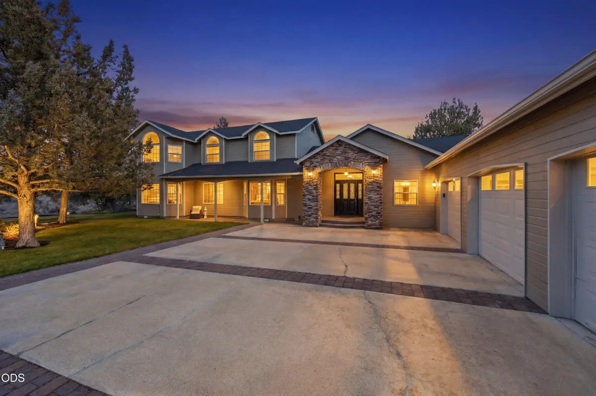 1500 NW 77th Street, Redmond, OR 97756 - #1
