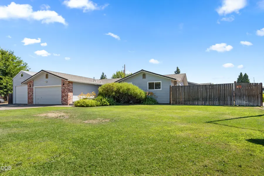 7680 Gladstone Avenue, White City, OR 97503 - #3