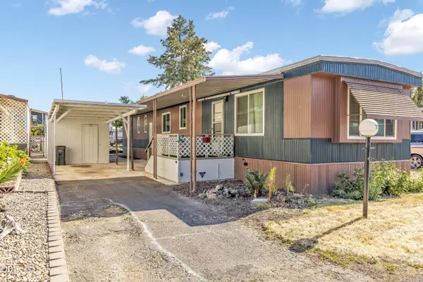 2385 Table Rock Road #SPC 79, Medford, OR 97501