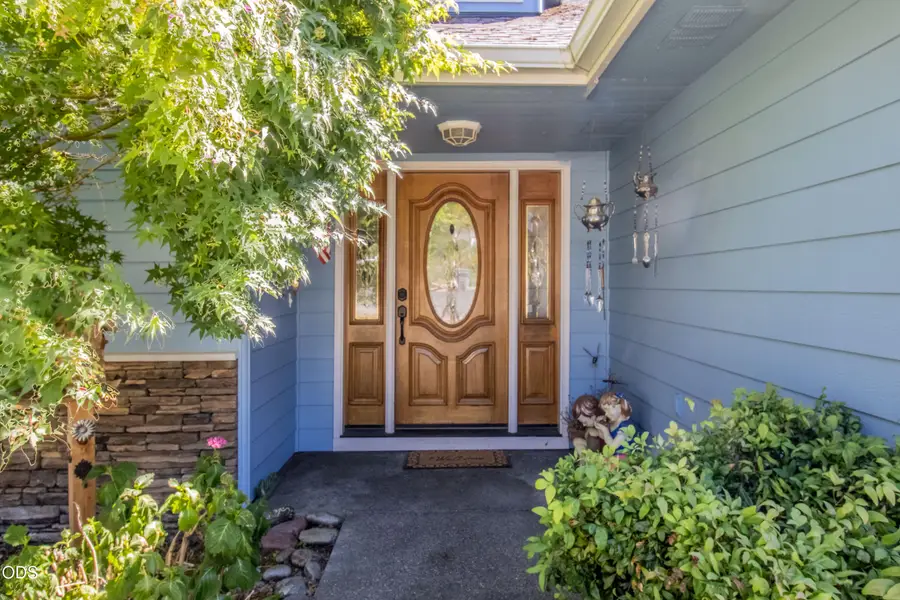 209 NW Stone Fly Court, Grants Pass, OR 97526 - #3
