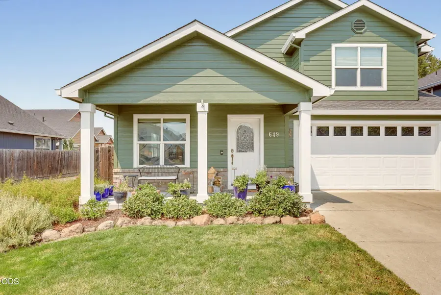 649 Spring Valley Drive, Medford, OR 97501 - #2