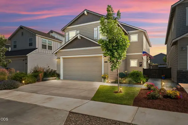 2570 NW Spruce Place, Redmond, OR 97756