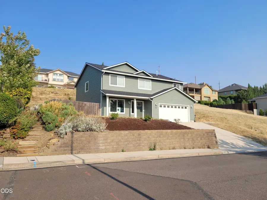 2470 Herrington Way, Medford, OR 97504 - #2