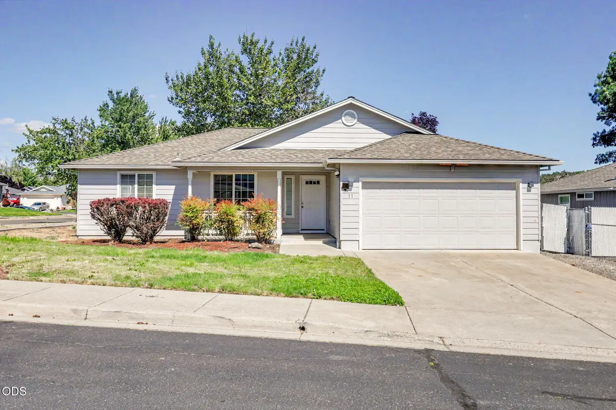 11 Devonwood Court, Eagle Point, OR 97524 - #1