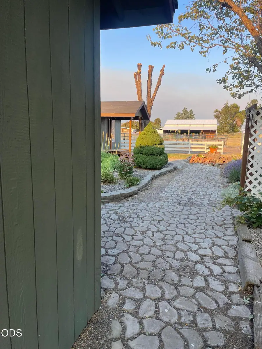 4565 NW Gerke Road, Prineville, OR 97754 - #3