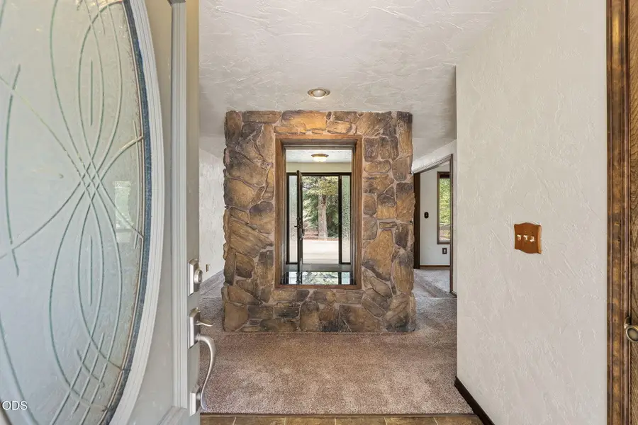 64699 Mcgrath Road, Bend, OR 97701 - #3