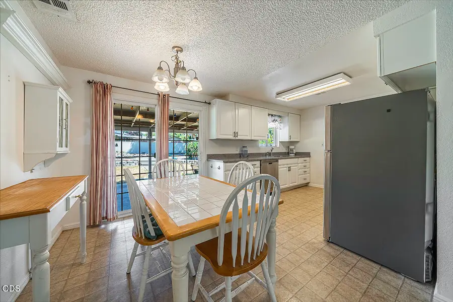 598 Laurel Street, Eagle Point, OR 97524 - #2