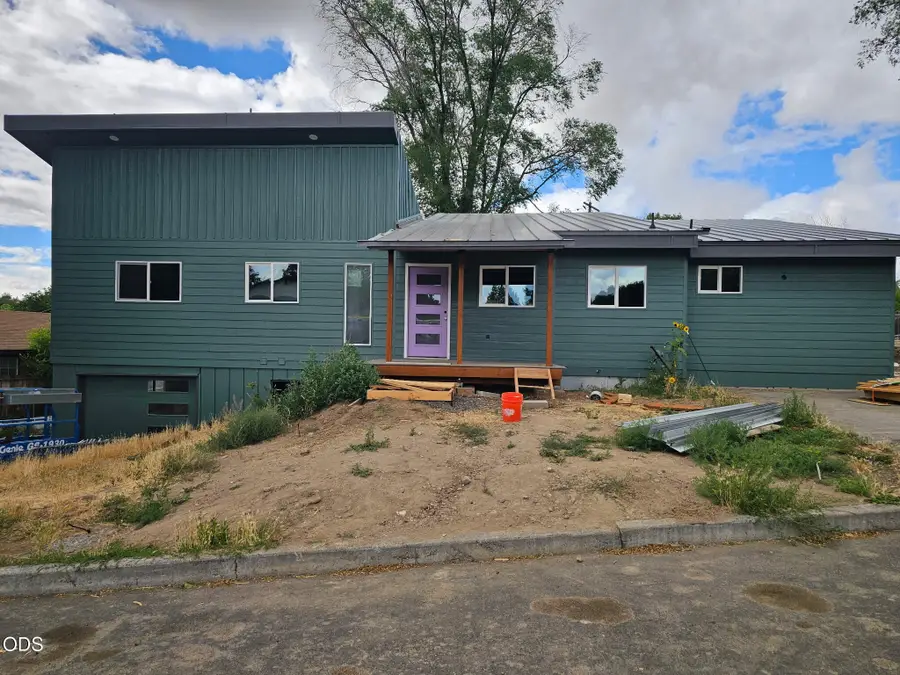 444 NE Cedar Street, Madras, OR 97741 - #2
