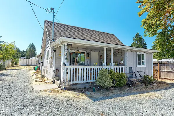 1550 Carnahan Drive, Grants Pass, OR 97527