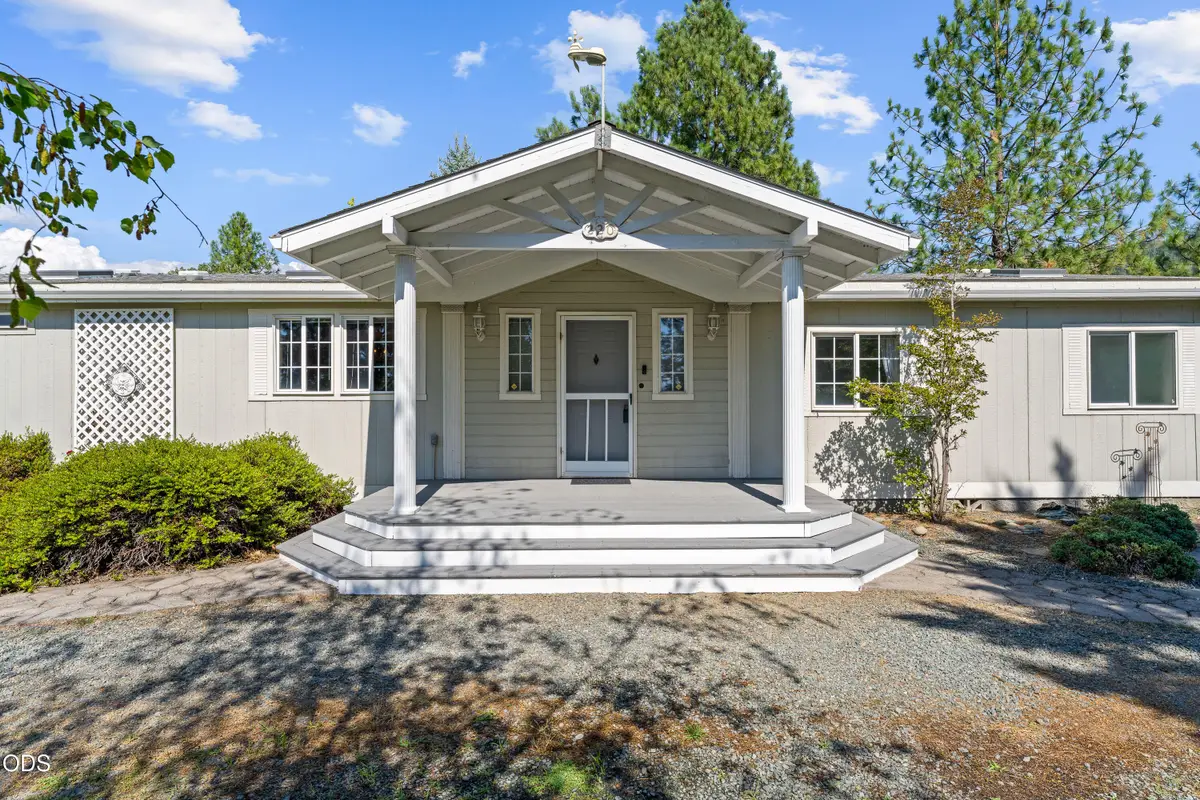220 Burton Drive, Grants Pass, OR 97527 - #1