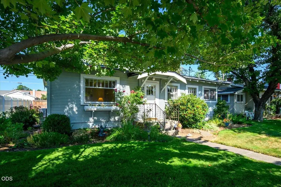 535 SW 10th Street, Redmond, OR 97756 - #3