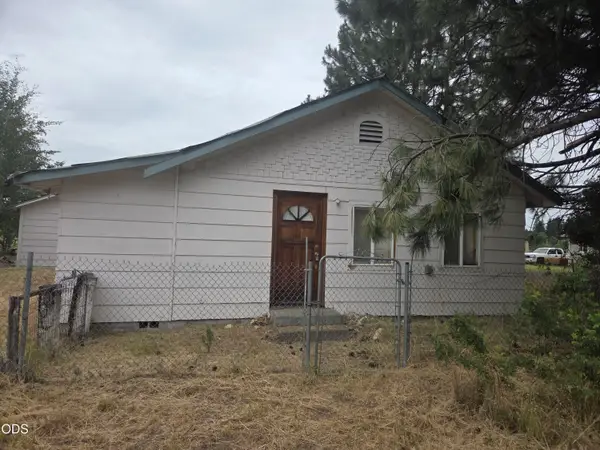 404 S 1st Avenue, Chiloquin, OR 97624