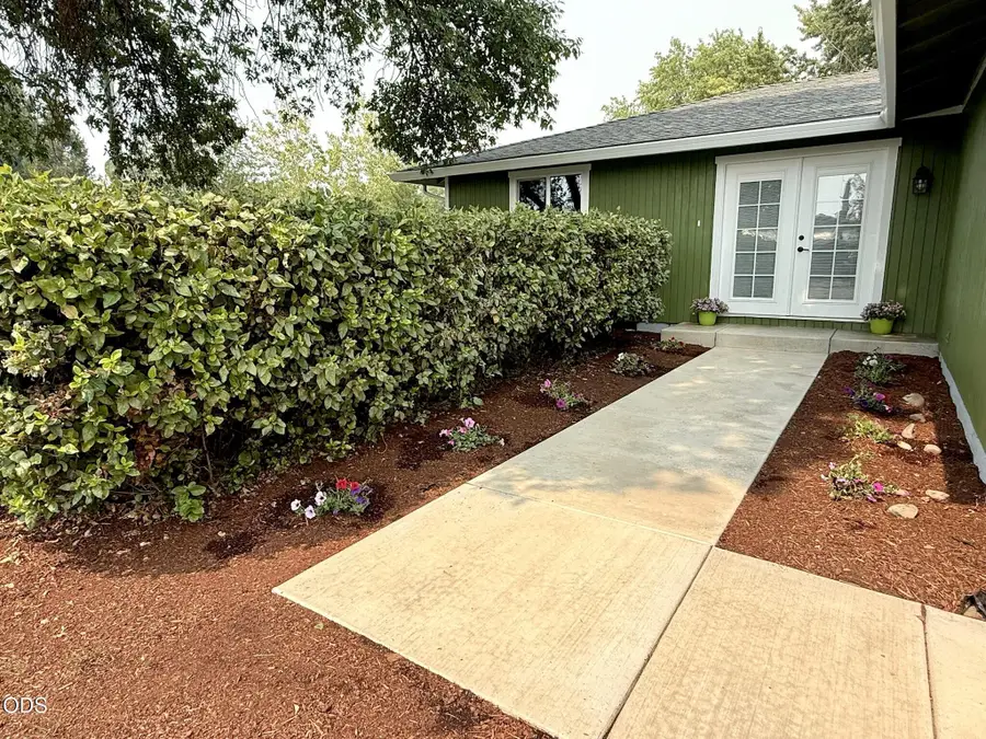 2607 Castle Circle, White City, OR 97503 - #3