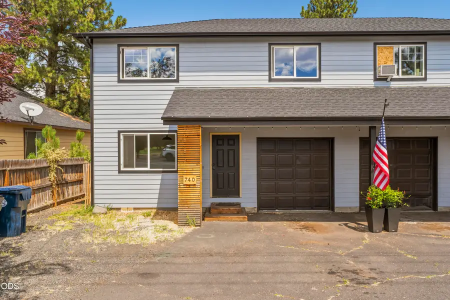 740 E Cascade Avenue, Sisters, OR 97759 - #3