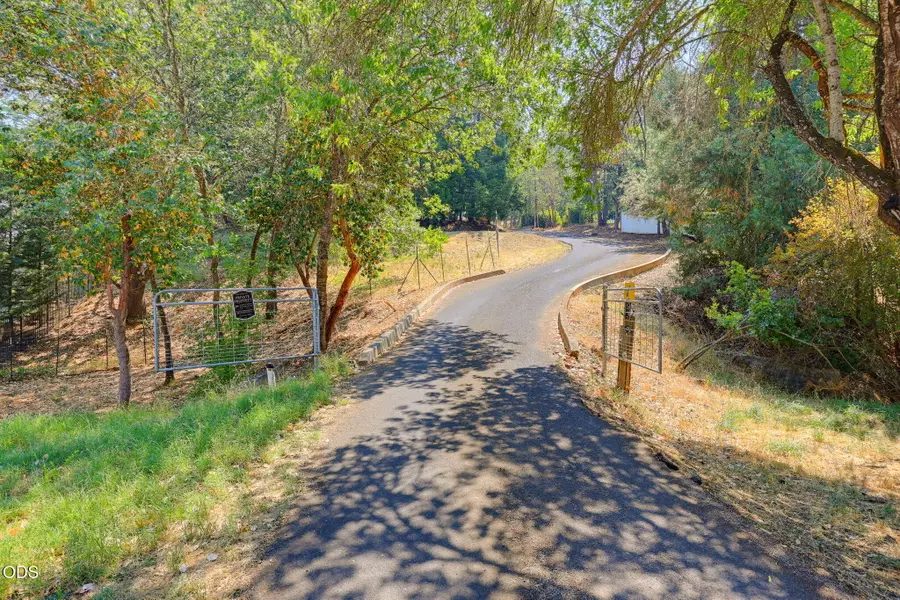 935 S 3rd Street, Jacksonville, OR 97530 - #3
