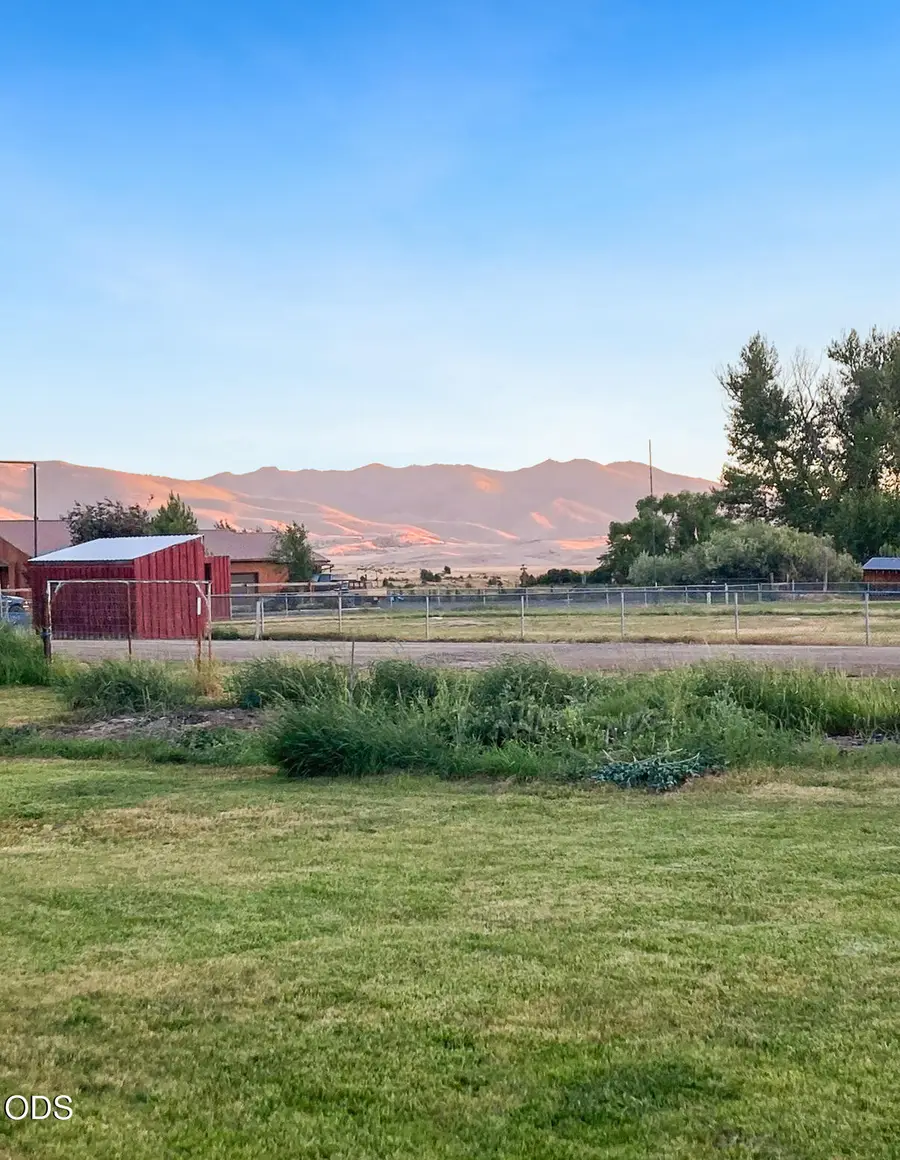 1050 S Bridge Street, Prairie City, OR 97869 - #2