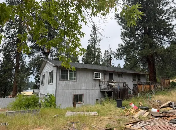 207 E Yahooskin Street, Chiloquin, OR 97624