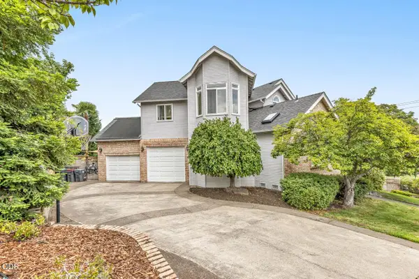 2991 Lexington Drive, Medford, OR 97504