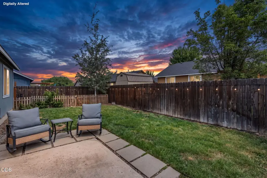 2620 NE 3rd Street, Redmond, OR 97756 - #2
