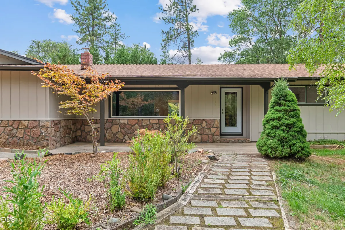 135 Rolling Hills Drive, Grants Pass, OR 97526 - #1