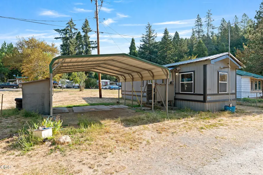 200 Lizzy Lane, Glendale, OR 97442 - #3