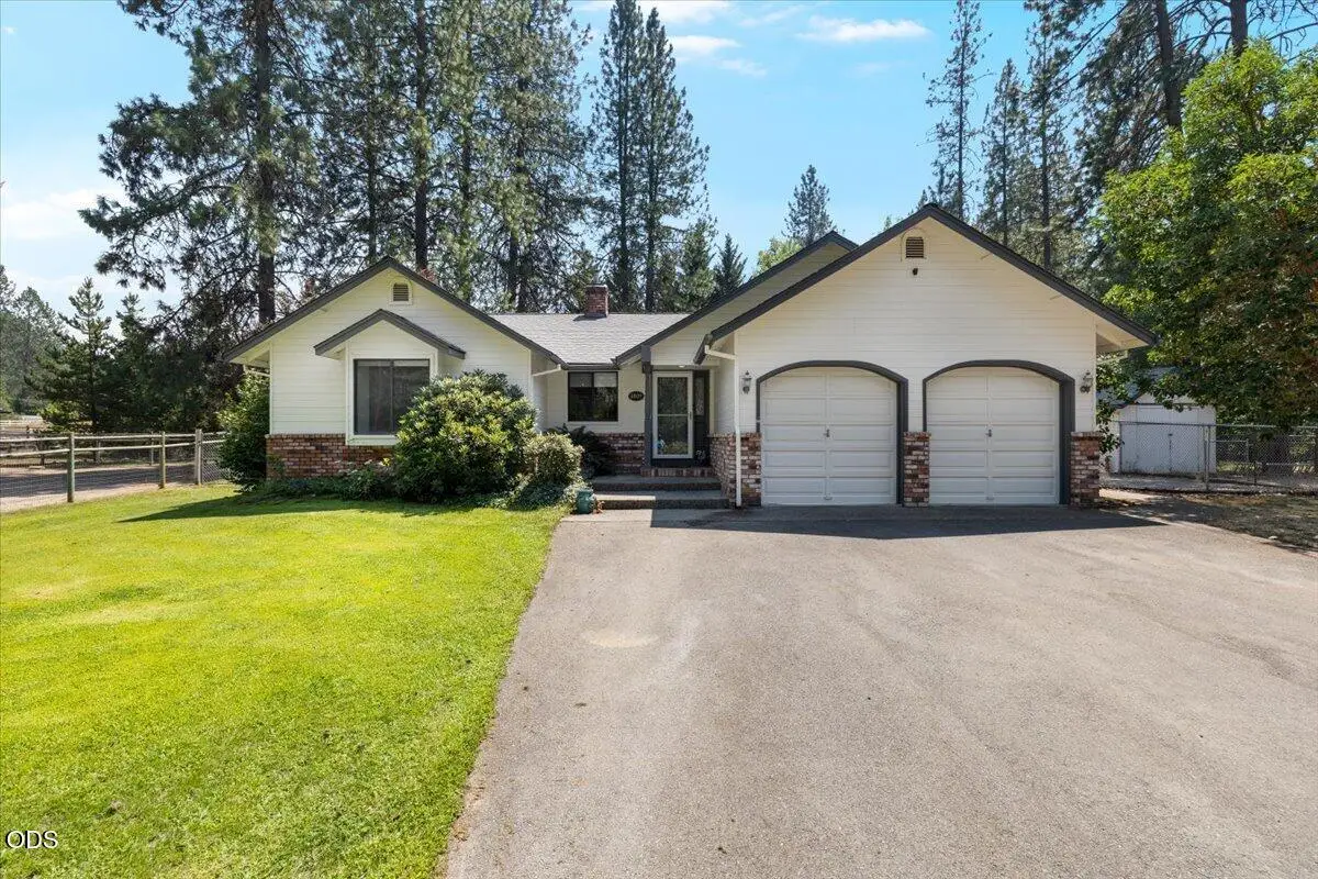 4809 E Evans Creek Road, Rogue River, OR 97537 - #1