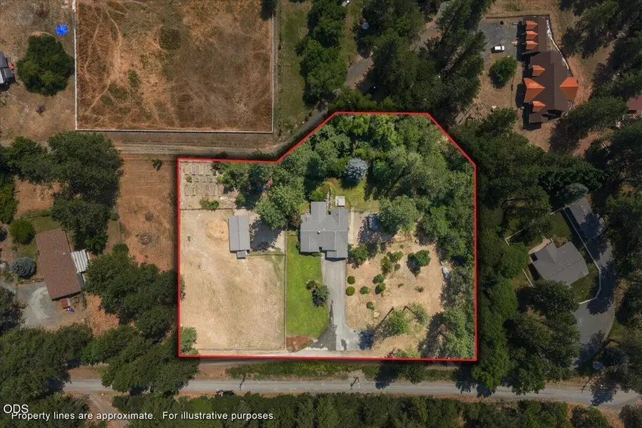 4809 E Evans Creek Road, Rogue River, OR 97537 - #2