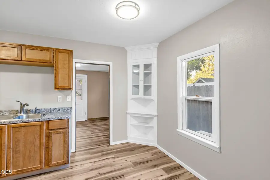 506 W Clark Street, Medford, OR 97501 - #3