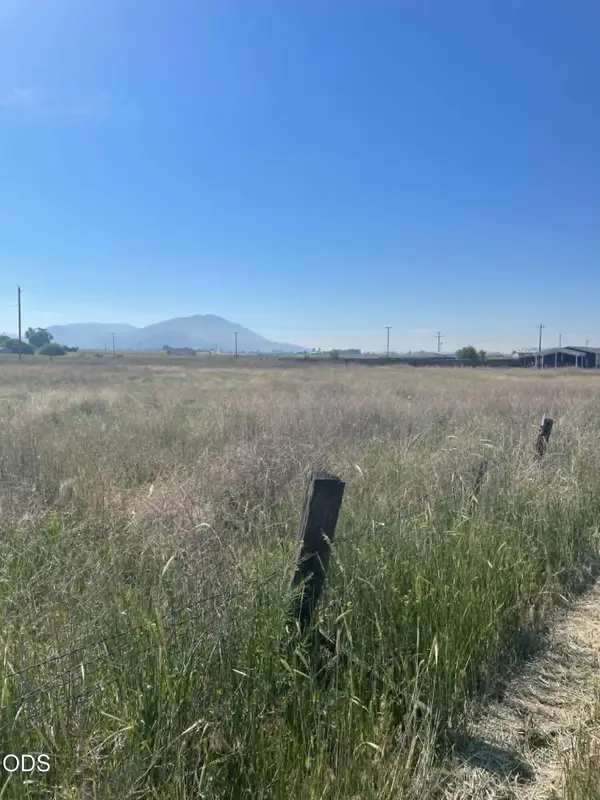 0 Summers Lane, Klamath Falls, OR 97603