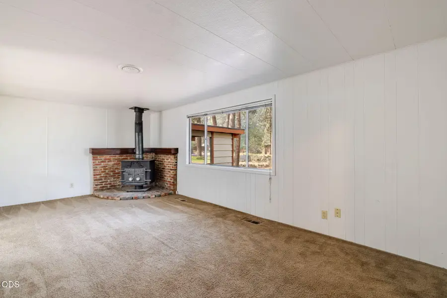 60866 Granite Drive, Bend, OR 97702 - #2
