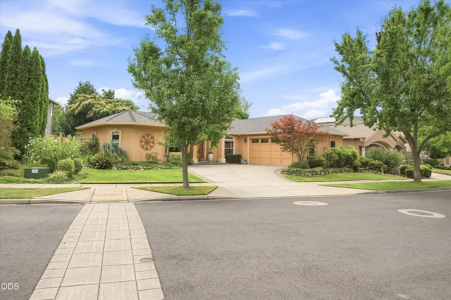 3716 Sherwood Park Drive, Medford, OR 97504 - #3