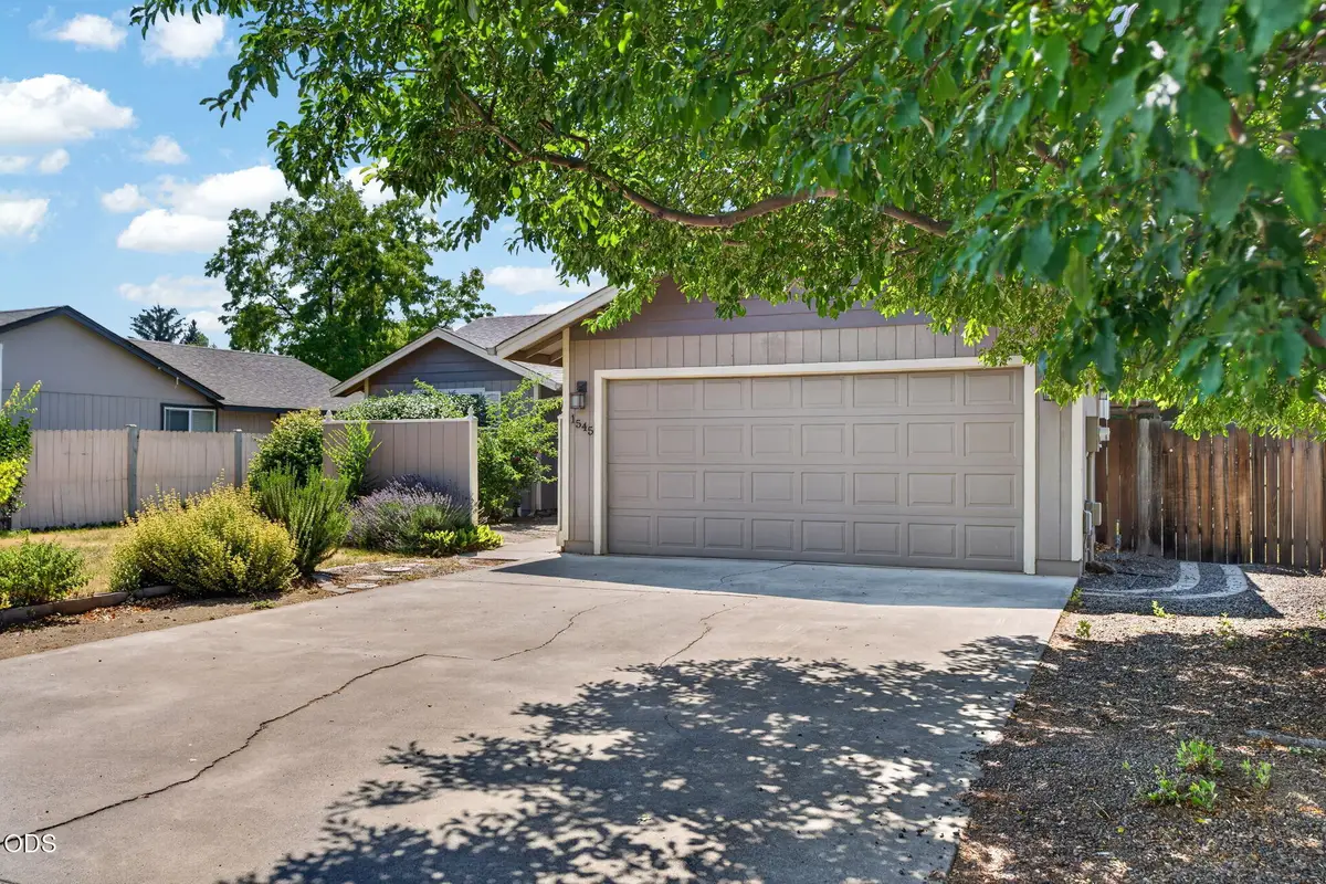 1545 SW 17th Street, Redmond, OR 97756 - #1