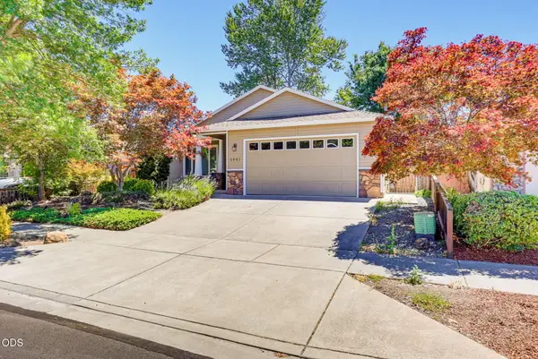 1007 Highbury Drive, Medford, OR 97501