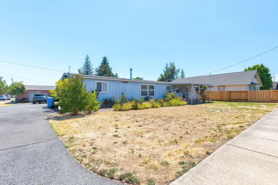 1405 Willow Lane, Grants Pass, OR 97527 - #2