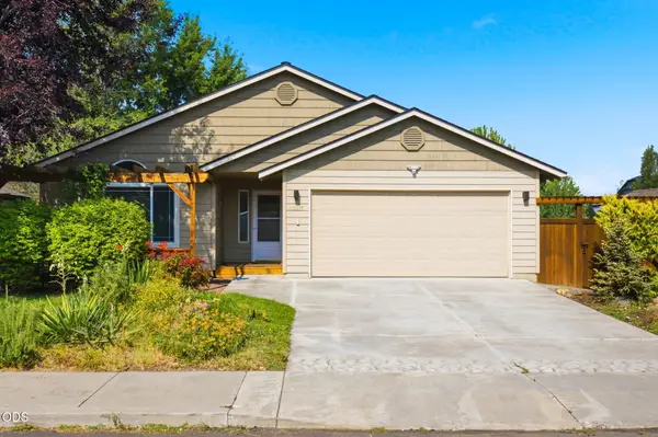 62815 Snowcap Court, Bend, OR 97701