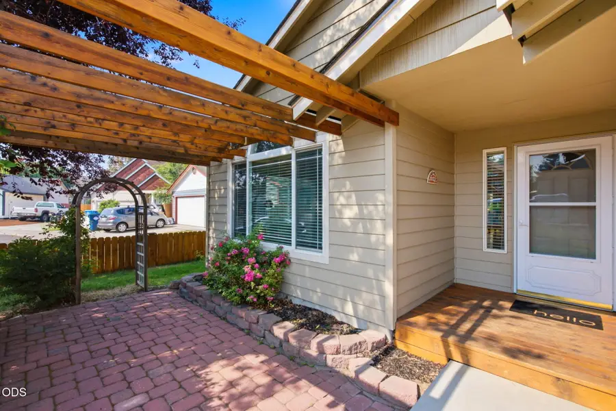 62815 Snowcap Court, Bend, OR 97701 - #2