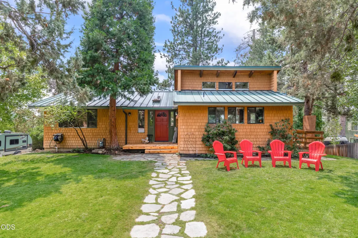 733 NW Saginaw Avenue, Bend, OR 97703 - #1