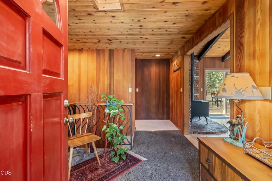 733 NW Saginaw Avenue, Bend, OR 97703 - #2