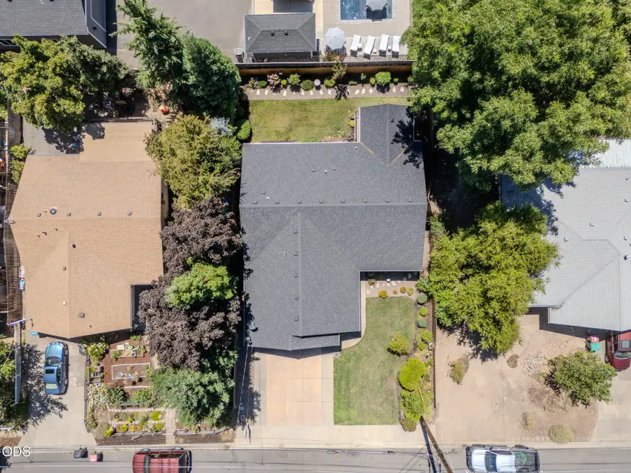 2196 Crestbrook Road, Medford, OR 97504 - #3