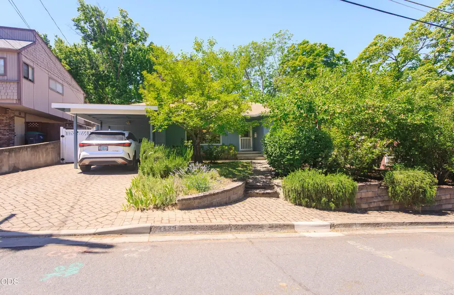 429 Morton Street, Ashland, OR 97520 - #3