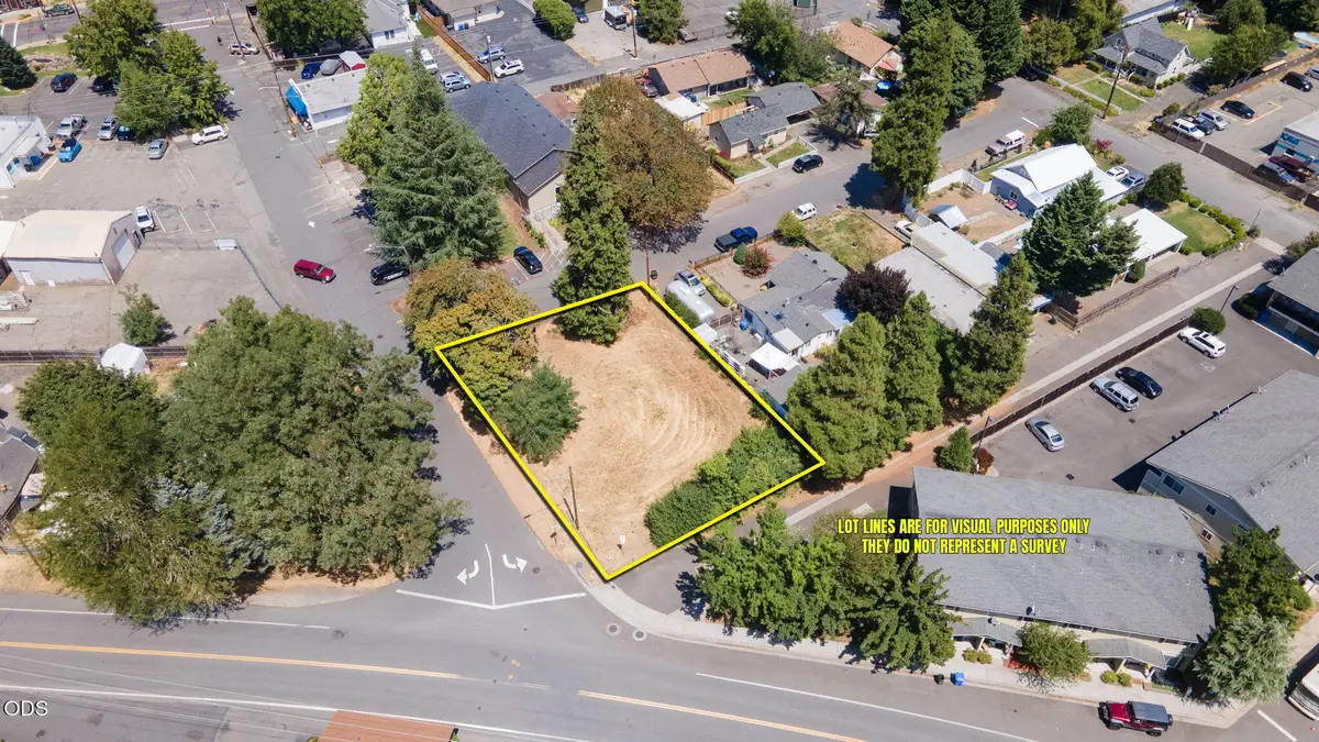 202 Arbor Street, Rogue River, OR 97537 - #1