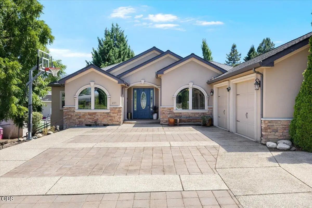 2720 Montara Drive, Medford, OR 97504 - #1