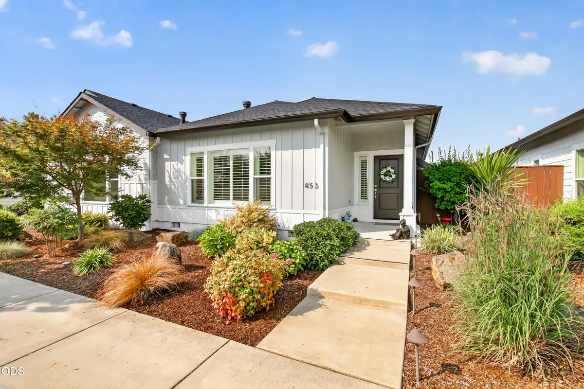 453 S Haskell Street, Central Point, OR 97502 - #1